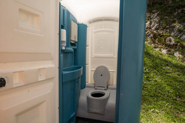 Best Porta potty rental near me  in Sharon Center, OH